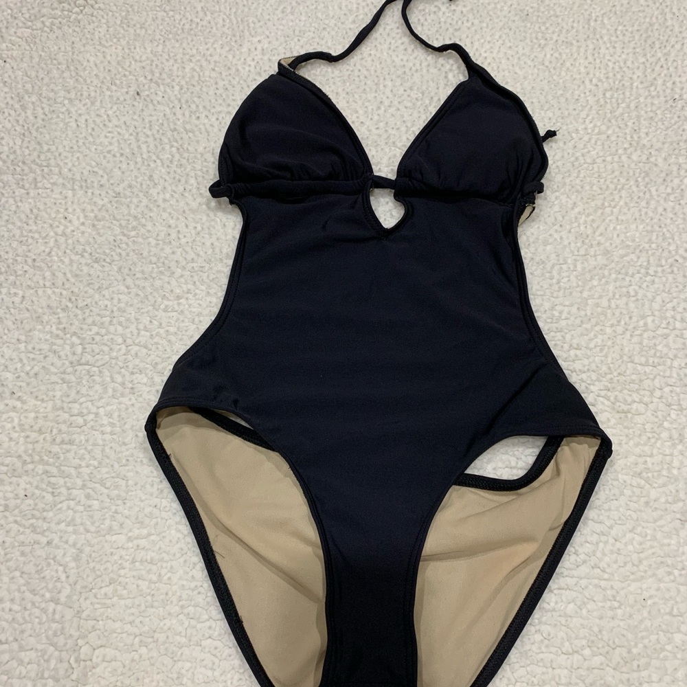 Ladies one-piece swimsuit